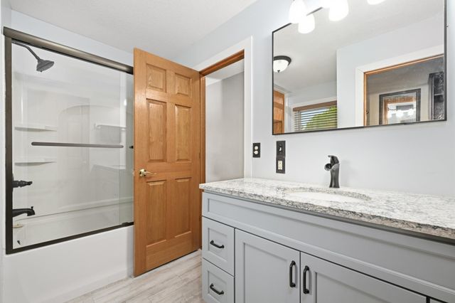 16645 Flagstaff Avenue W, Rosemount, MN 55068