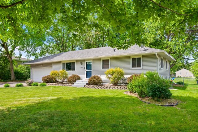 16645 Flagstaff Avenue W, Rosemount, MN 55068