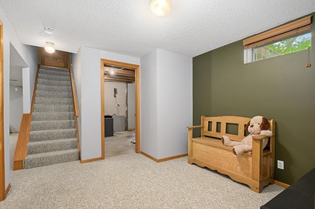 16645 Flagstaff Avenue W, Rosemount, MN 55068