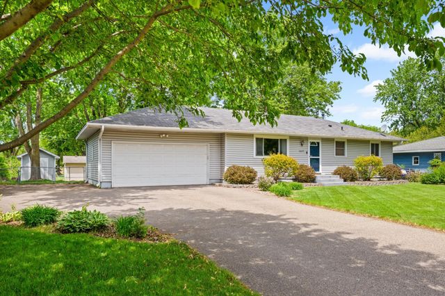 16645 Flagstaff Avenue W, Rosemount, MN 55068