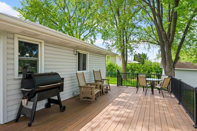16645 Flagstaff Avenue W, Rosemount, MN 55068