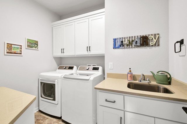 S54W25469 Pebble Brook COURT, Waukesha, WI 53189