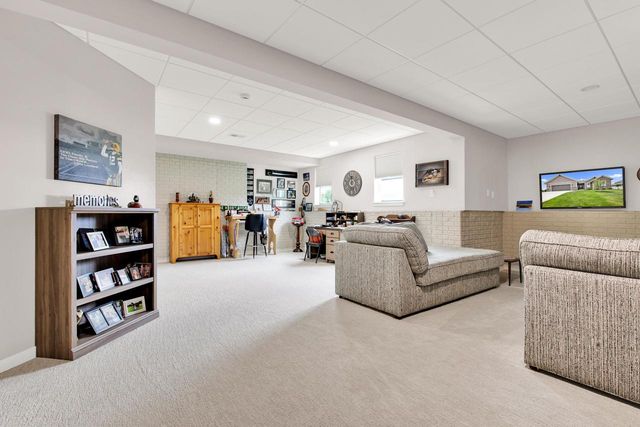S54W25469 Pebble Brook COURT, Waukesha, WI 53189