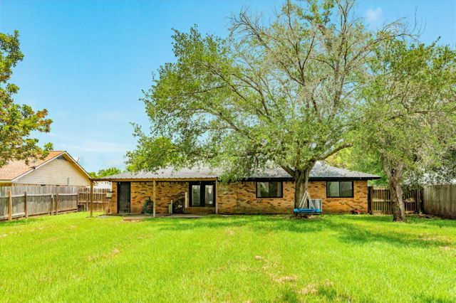 610 Marion Lane, West Columbia, TX 77486