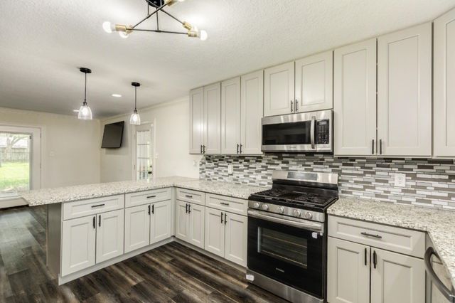 610 Marion Lane, West Columbia, TX 77486