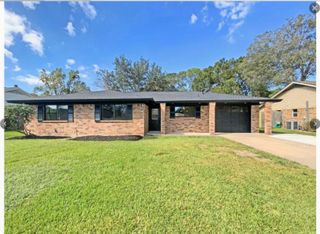 610 Marion Lane, West Columbia, TX 77486