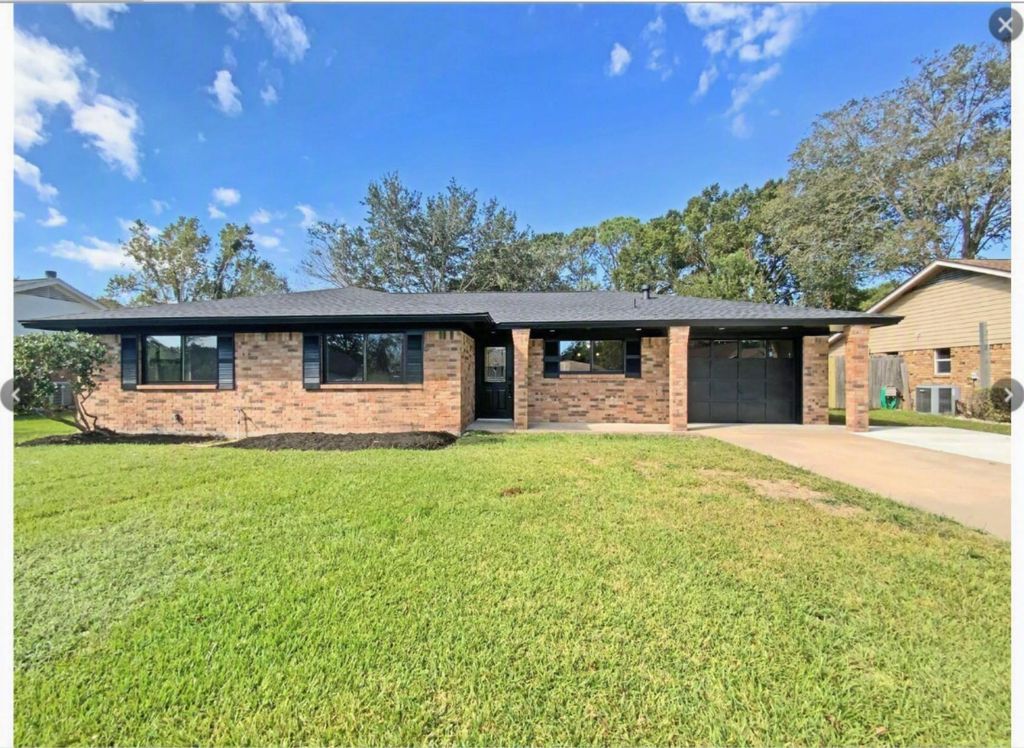 610 Marion Lane, West Columbia, TX 77486