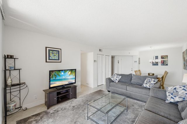 450 Egret Circle 9406, Delray Beach, FL 33444