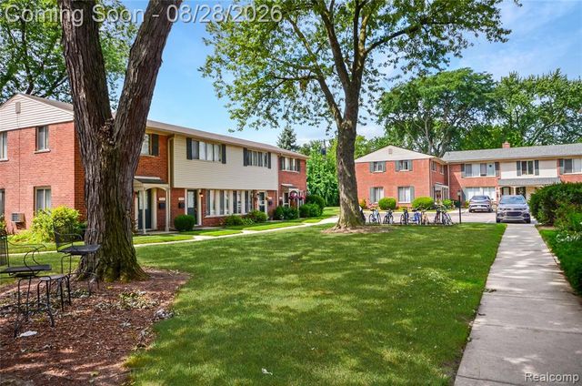 11410 Canal Road 205, Sterling Heights, MI 48314