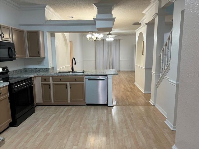 27452 SKY LAKE CIRCLE, Wesley Chapel, FL 33544