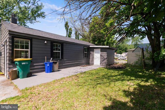 78 OLIVER RD, Enola, PA 17025