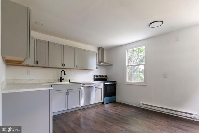 78 OLIVER RD, Enola, PA 17025