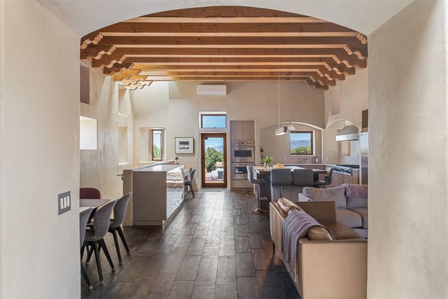 33 Spirit Court, Santa Fe, NM 87506
