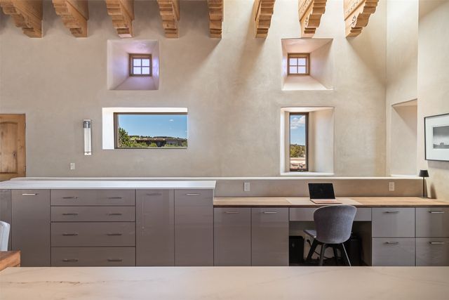33 Spirit Court, Santa Fe, NM 87506