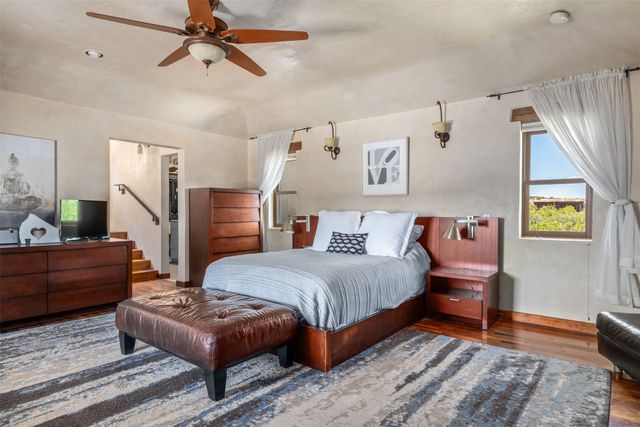 33 Spirit Court, Santa Fe, NM 87506