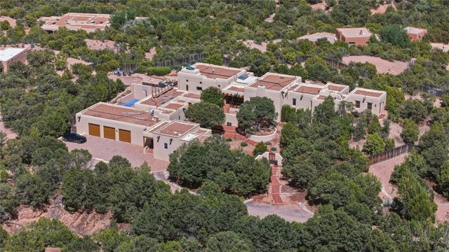 33 Spirit Court, Santa Fe, NM 87506