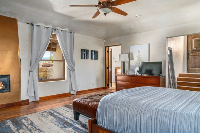 33 Spirit Court, Santa Fe, NM 87506