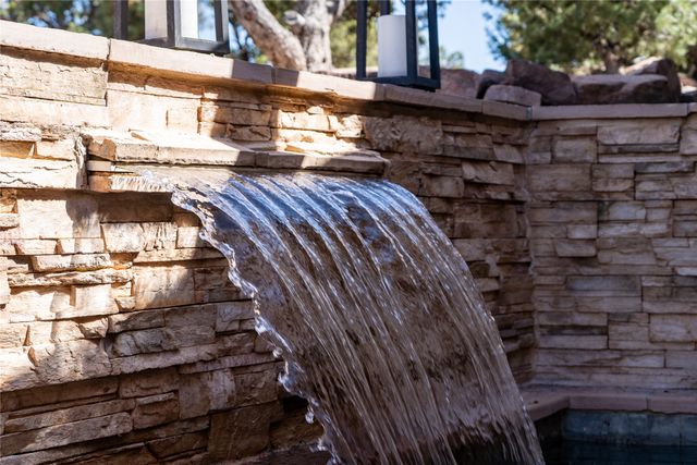 33 Spirit Court, Santa Fe, NM 87506