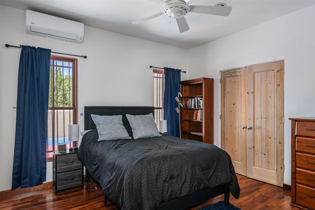 33 Spirit Court, Santa Fe, NM 87506