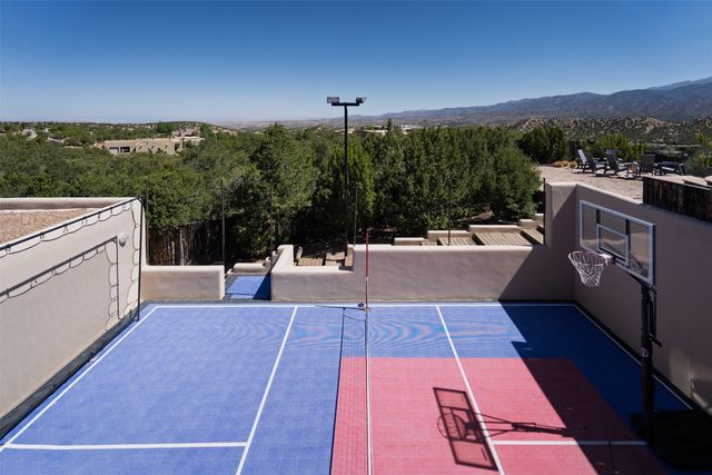 33 Spirit Court, Santa Fe, NM 87506