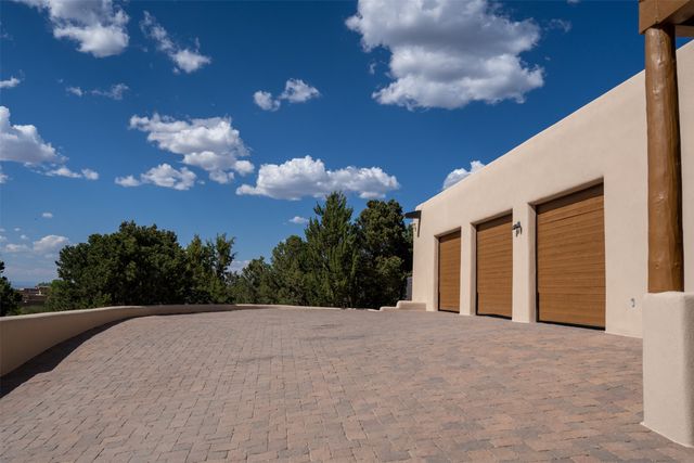 33 Spirit Court, Santa Fe, NM 87506