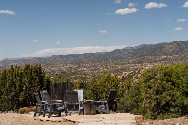 33 Spirit Court, Santa Fe, NM 87506