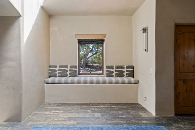 33 Spirit Court, Santa Fe, NM 87506