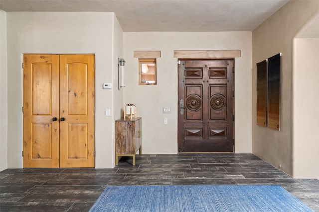 33 Spirit Court, Santa Fe, NM 87506