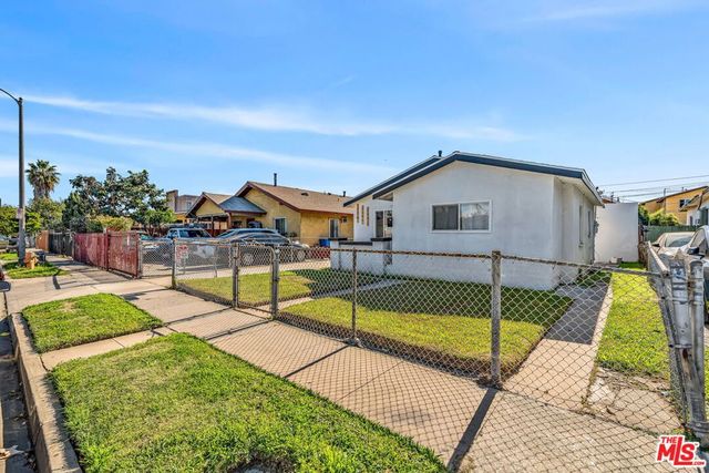 224 W 84th Street, Los Angeles, CA 90003