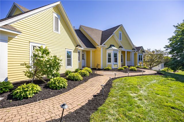 22 Cobblecreek Road, Victor, NY 14564