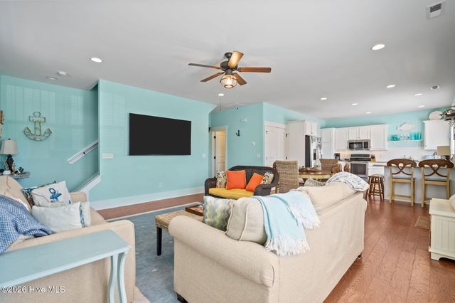 310 Harper Avenue 3b, Carolina Beach, NC 28428