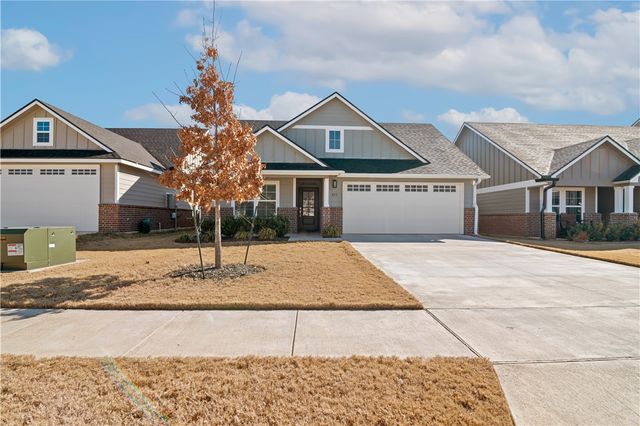 422 Travis Drive, Mcgregor, TX 76657