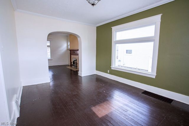 24 Sexton Street, Struthers, OH 44471