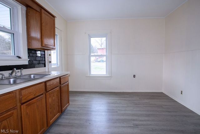 24 Sexton Street, Struthers, OH 44471