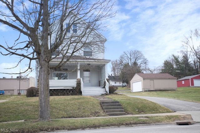 24 Sexton Street, Struthers, OH 44471