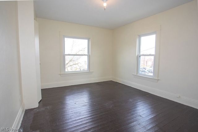 24 Sexton Street, Struthers, OH 44471