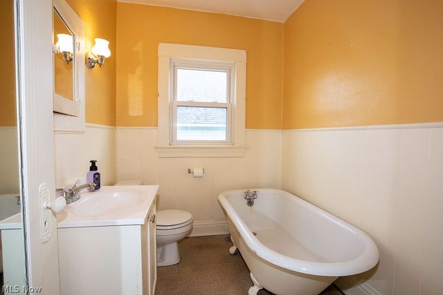 24 Sexton Street, Struthers, OH 44471