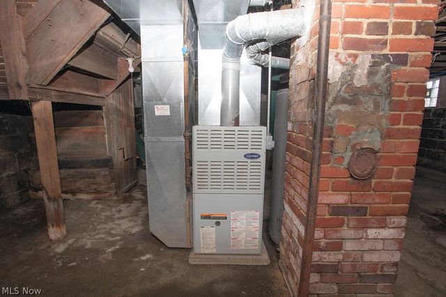 24 Sexton Street, Struthers, OH 44471