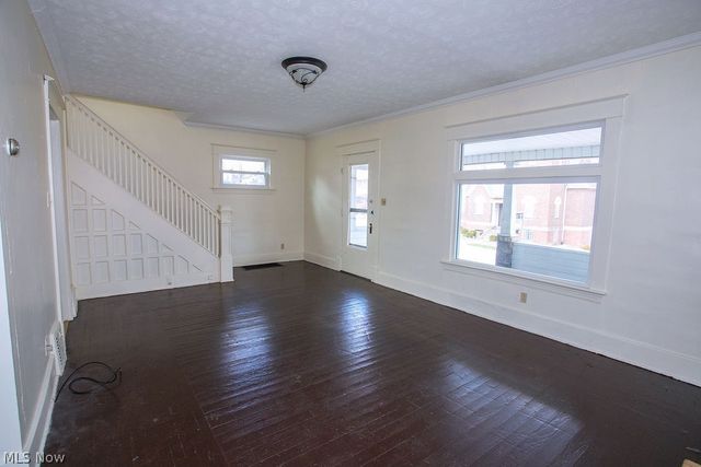 24 Sexton Street, Struthers, OH 44471