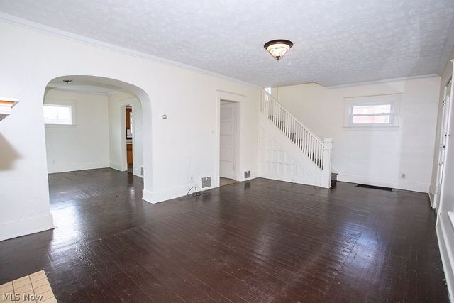 24 Sexton Street, Struthers, OH 44471