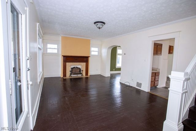 24 Sexton Street, Struthers, OH 44471