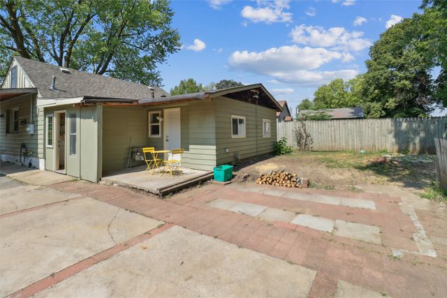 1431 E 15th Street, Des Moines, IA 50316