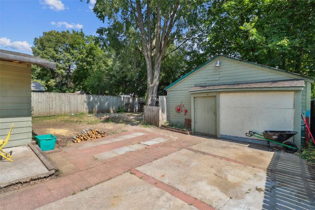 1431 E 15th Street, Des Moines, IA 50316