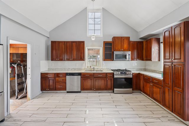 1431 E 15th Street, Des Moines, IA 50316