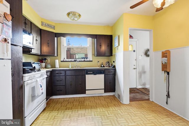 2012 TOMLINSON, Philadelphia, PA 19116