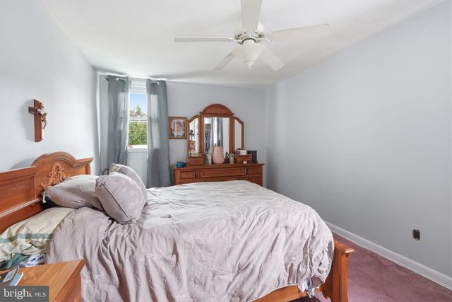 2012 TOMLINSON, Philadelphia, PA 19116