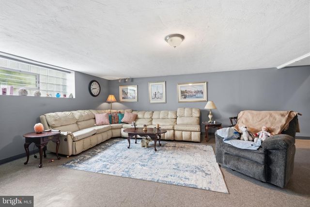 2012 TOMLINSON, Philadelphia, PA 19116