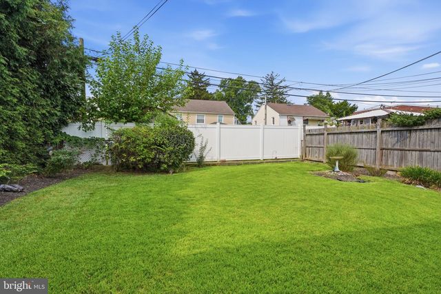 2012 TOMLINSON, Philadelphia, PA 19116