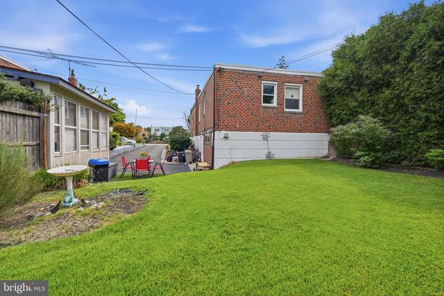 2012 TOMLINSON, Philadelphia, PA 19116