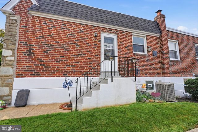2012 TOMLINSON, Philadelphia, PA 19116